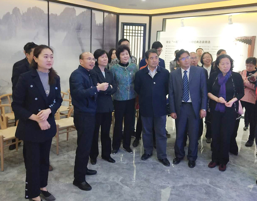 C:\Users\Administrator\Desktop\902.jpg C:\Users\Administrator\Desktop\902.jpg