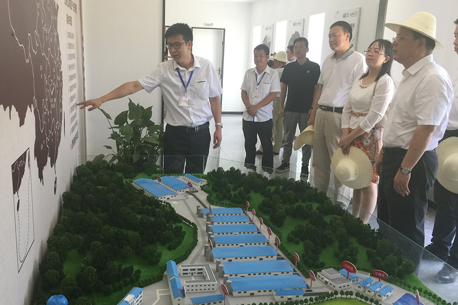 F:\2015-2018年OA文件 電視機媒體播放圖設計\2018-OA文件 電視機媒體播放圖設計\2018.07.31-中央黨校副校長王東京考察調研北京資源億家集團\02.jpg F:\2015-2018年OA文件 電視機媒體播放圖設計\2018-OA文件 電視機媒體播放圖設計\2018.07.31-中央黨校副校長王東京考察調研北京資源億家集團\02.jpg